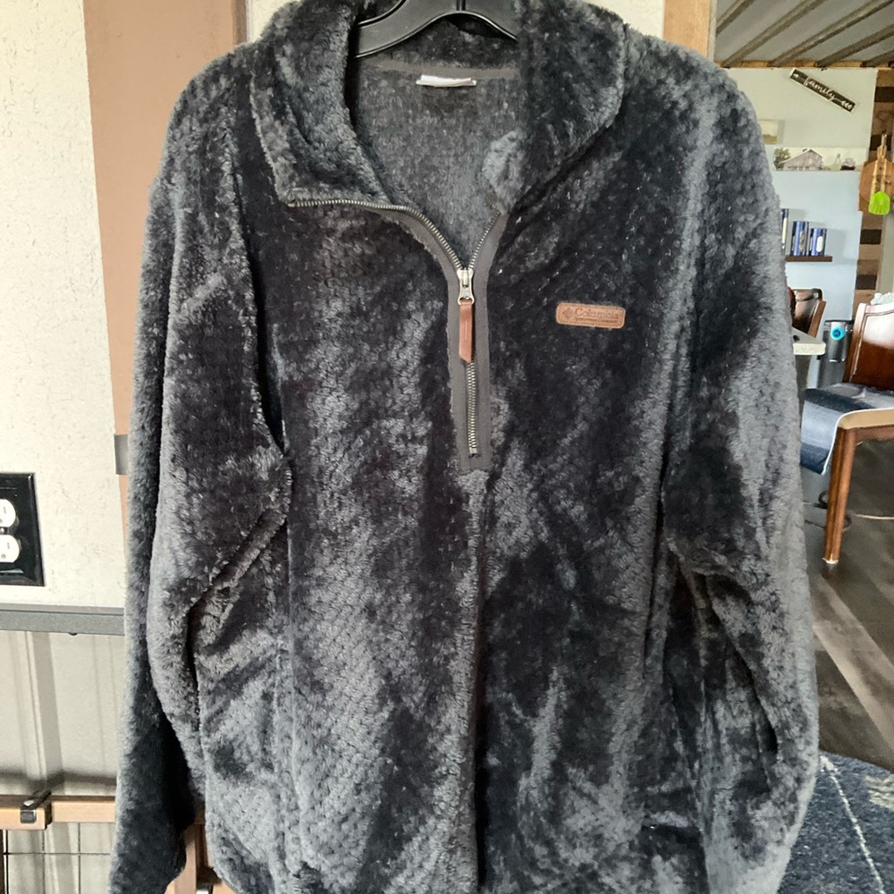 Columbia Women's Plush Teddy Jacket in Black